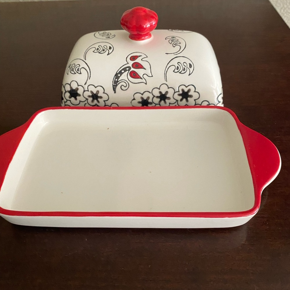 Decorative Ceramic Butter Dish with a Red Lid Knob by Dutch Wax - Picture 5 of 9